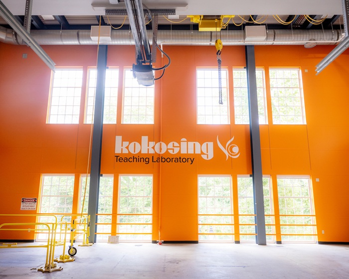 The Kokosing Teaching Laboratory, with large windows to the outside and the words "Kokosing Teaching Laboratory" on the wall.