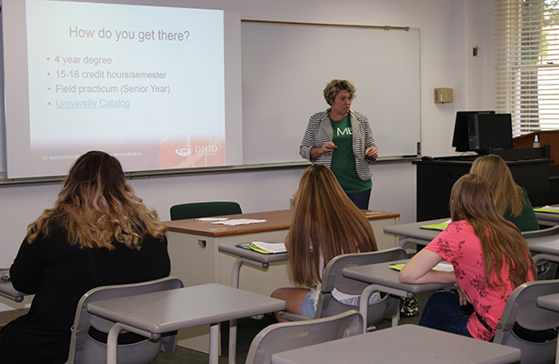 Stacy Saunders-Adams, Assistant Professor of Social Work, discusses the social work pathway to new students at orientations during summer of 2018