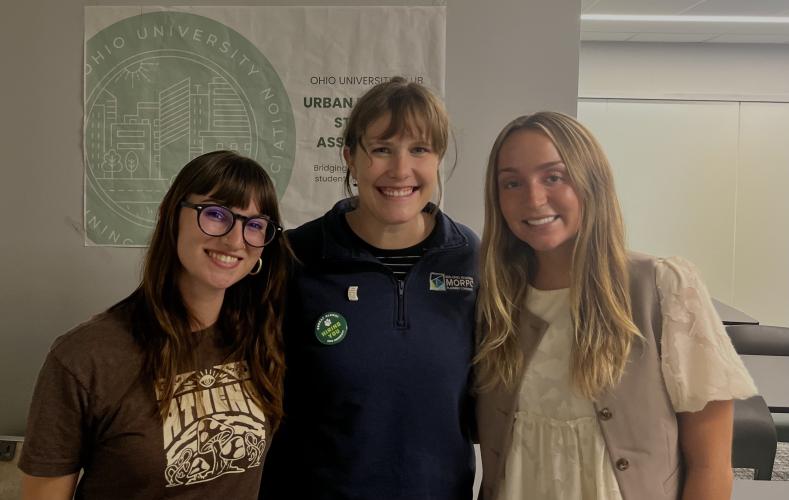 Gracie Vaughn, Alli Mancz and Sydney Roseberry