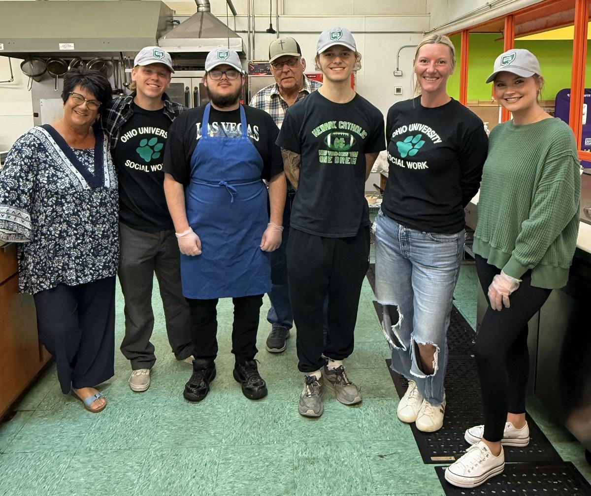 OHIO Zanesville social work students volunteer at Christ's Table