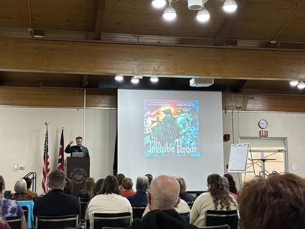 John Picacio leads a presentation at the MAZZA Conference