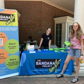 students tabling at the top of Baker for the Bandana Project