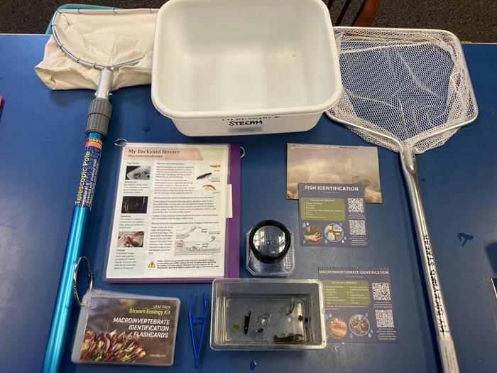 Macroinvertebrates stream testing kit