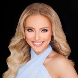 Headshot of Olivia Fosson